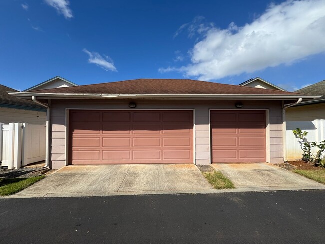 Building Photo - Single Family Home in Ocean Pointe