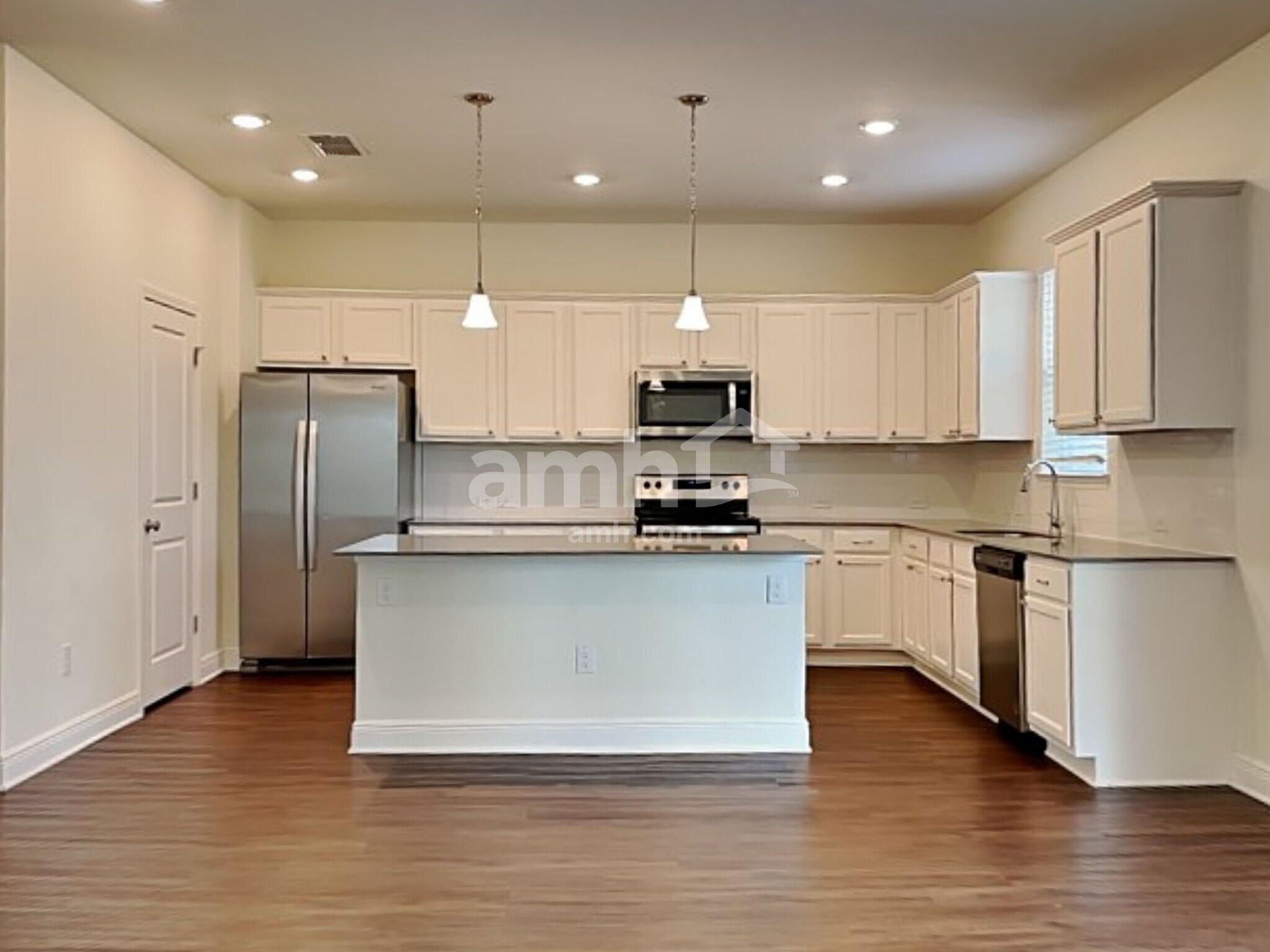 Building Photo - 20554 Calla Lily Dr