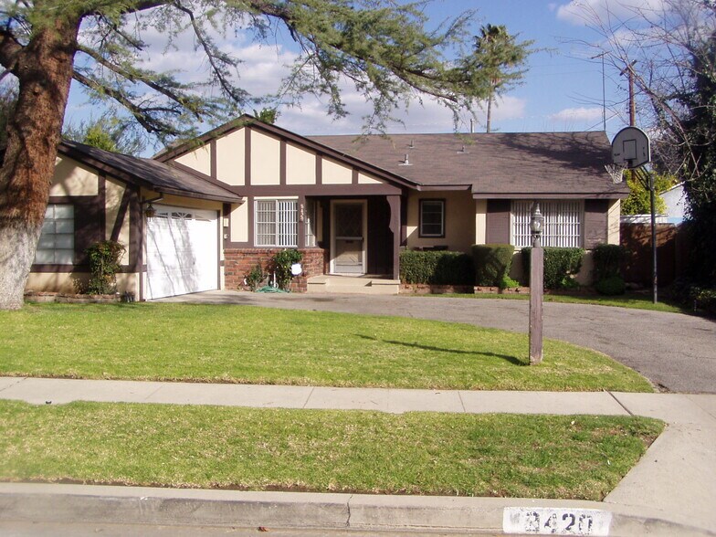 Building Photo - 8420 Casaba Ave