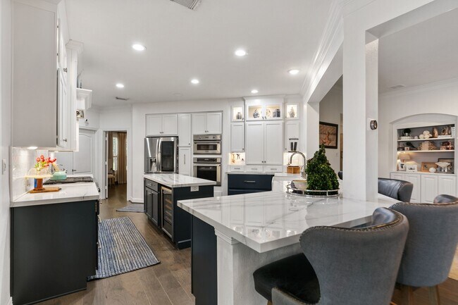 Building Photo - 2560 Costa Mesa Cir