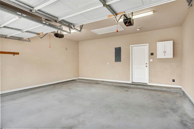 Building Photo - 206 Sunrise Ridge Cove
