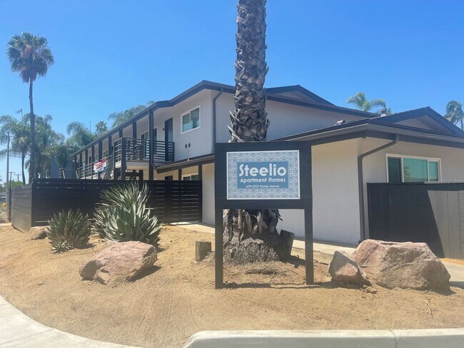 Building Photo - Awesome Updated 1 Bedroom apartment @ The Steelio with parking, pool and AC! EV Chargers!