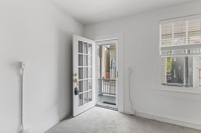 Building Photo - Historic Downtown Annapolis 3 Bedroom w/ P...