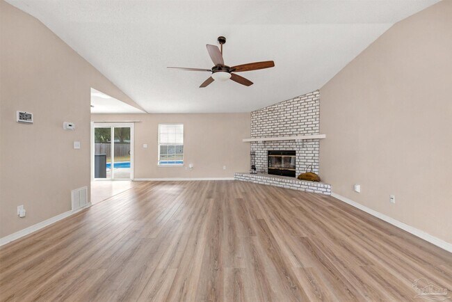 Building Photo - 5850 Princeton Dr