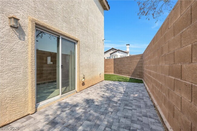 Building Photo - 3314 Villa Fiori Ave