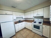 Building Photo - 3325 Airport Road N Unit T7
