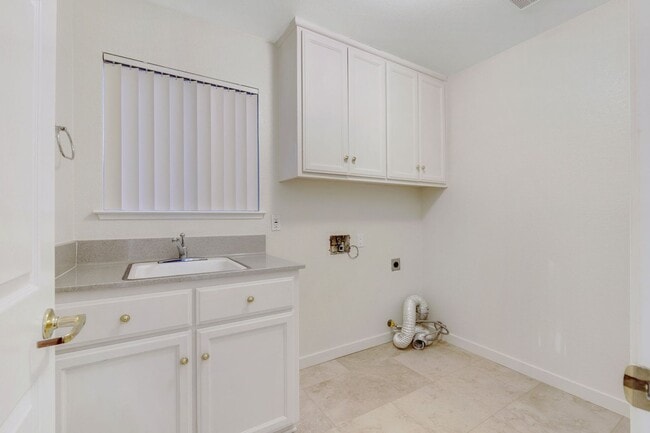 Building Photo - South Davis Home in quiet Cul-de-sac