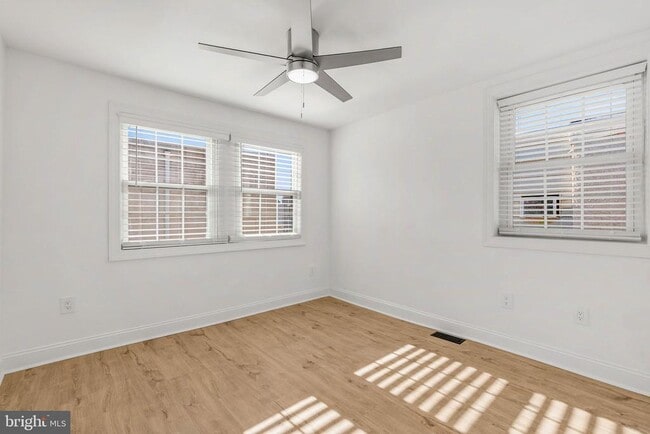 Building Photo - 306 Mifflin St