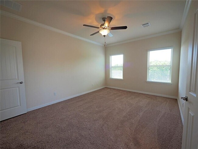 Building Photo - 1308 Camino Ct