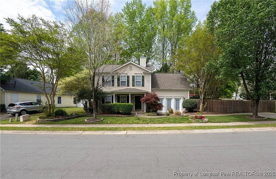 Building Photo - Room in House on Feldspar Way