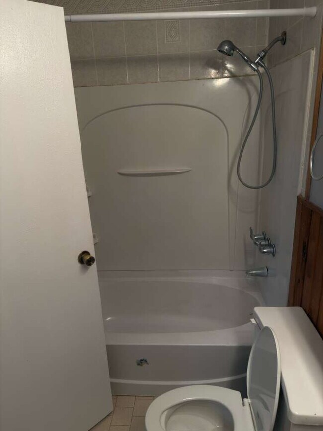 Building Photo - Freshly Updated Florissant Rental – Perfect for Families!