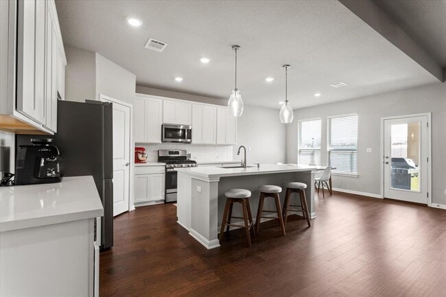 Building Photo - 6501 Velvet Leaf Ln
