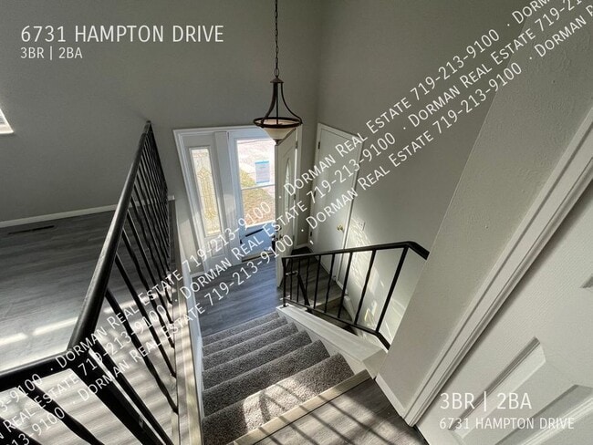 Building Photo - 6731 Hampton Dr