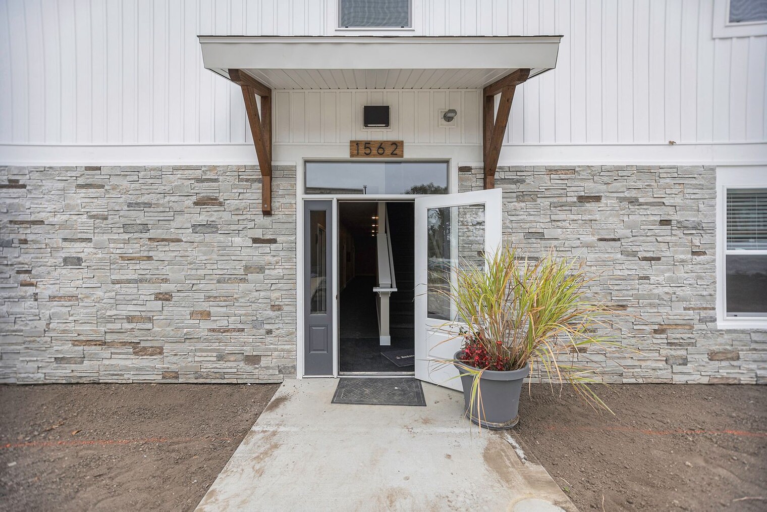 Building Photo - 1562 Michigan St NE