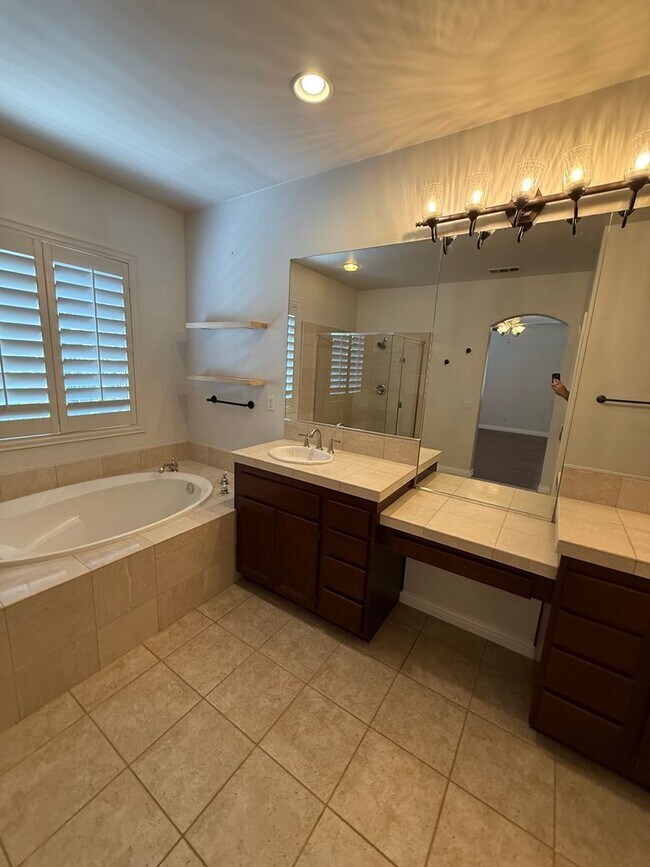 Building Photo - 5128 Corte Tiara