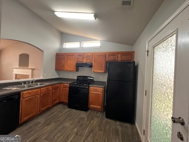 Building Photo - 63 Camden Way