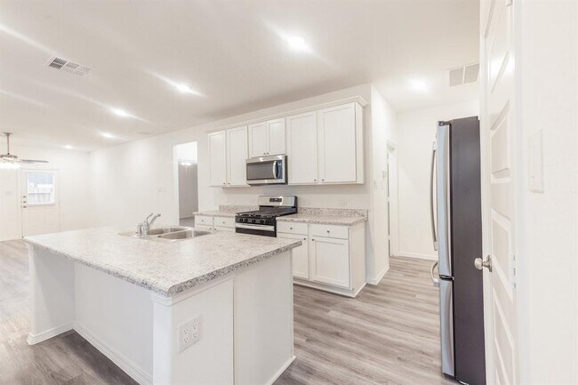 Building Photo - 16734 Rover Ln