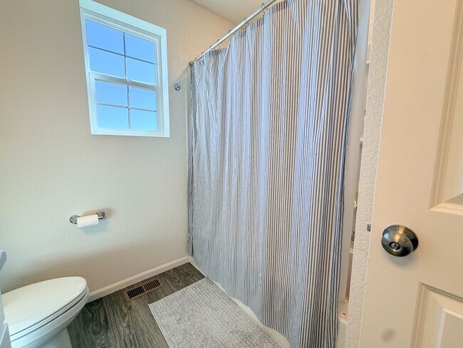 Building Photo - Beautiful Single Family Home | Aurora