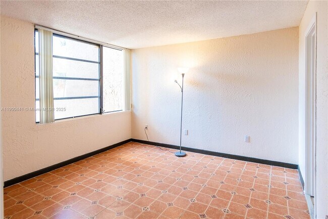 Building Photo - 10500 SW 108th Ave