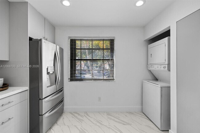 Building Photo - 3549 Magellan Cir