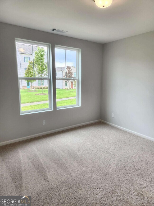 Building Photo - 821 York Aly