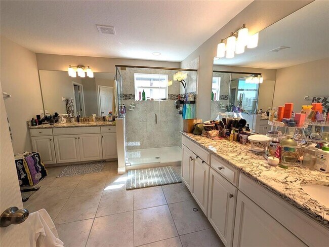 Building Photo - 7545 Pool Compass Loop