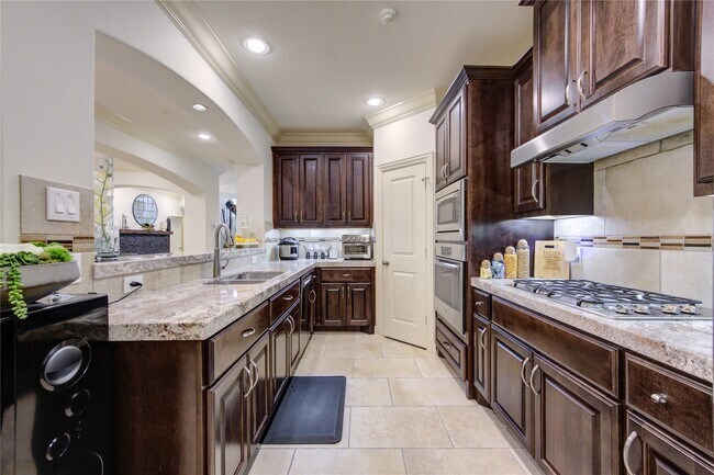 Building Photo - 13431 Preston Cliff Ct