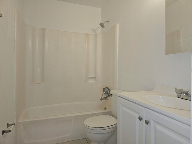 Building Photo - 4635 Orleans Ct