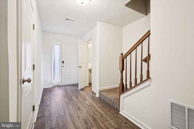 Building Photo - 2505 Boeing Way