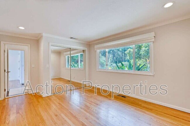 Building Photo - 15350 Norton Rd