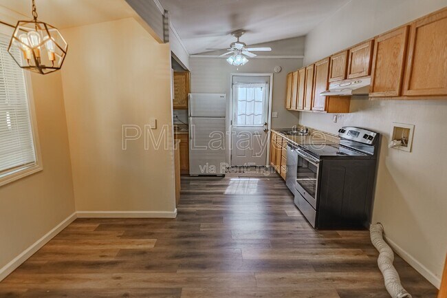Building Photo - 2760 Medford St