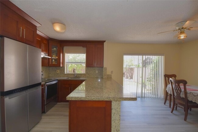 Building Photo - 10691 NW 12th Dr