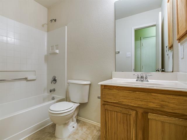 Building Photo - 1223 Mockingbird Dr