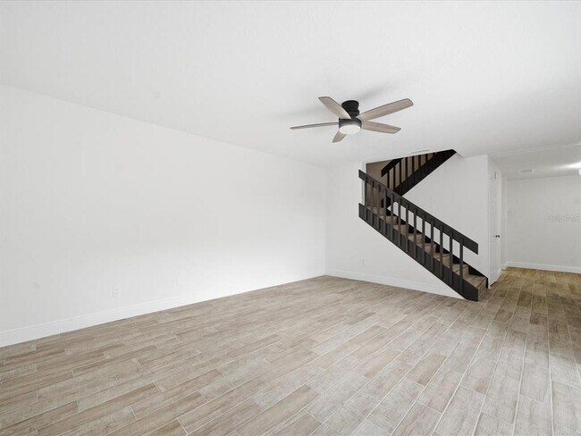 Building Photo - 15446 E Pond Woods Dr