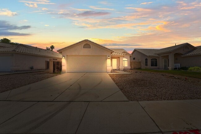 Primary Photo - Chic Peoria Rental – Updated Appliances & ...