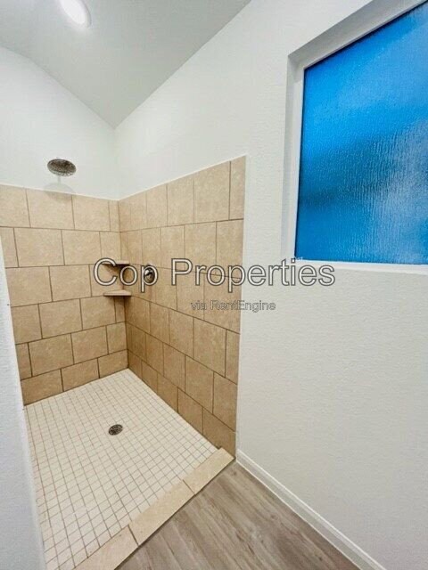 Building Photo - 10419 Beachball Bnd