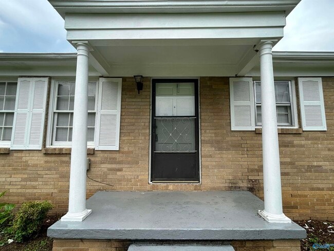 Building Photo - 2408 Springhill Rd NW