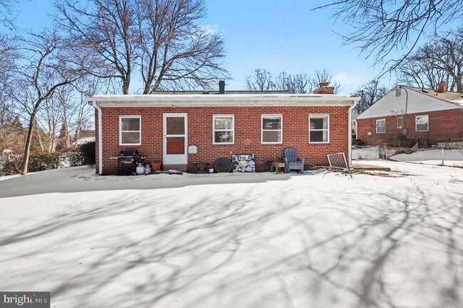 Building Photo - 1828 Olmstead Dr