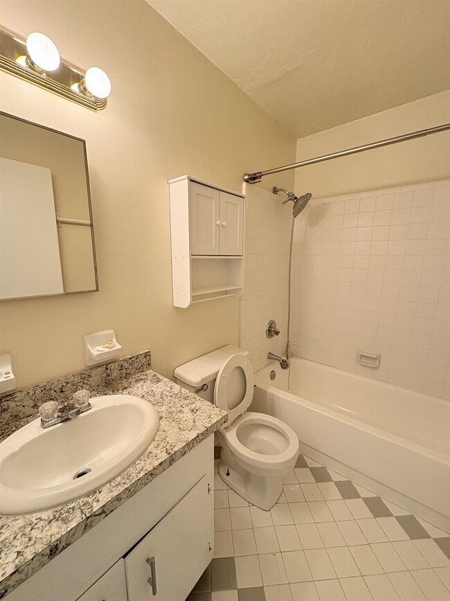 Building Photo - 3687 Donovan Dr