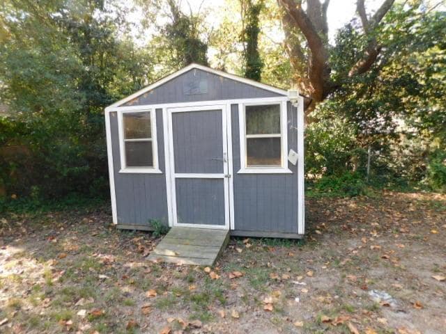 Building Photo - 482 Hyde Dr NE