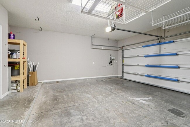 Building Photo - 404 Hepburn Rd