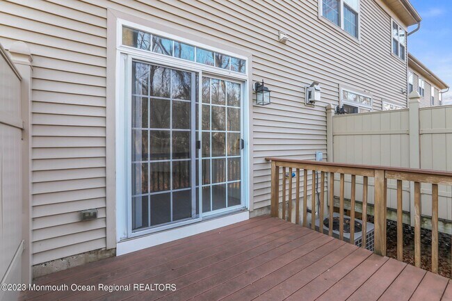 Building Photo - 19 Persimmon Ln