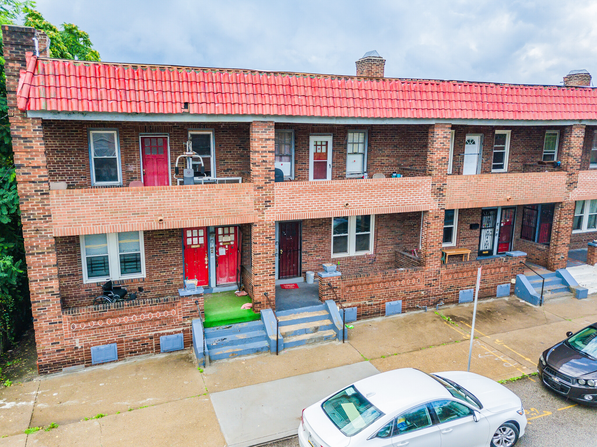 Building Photo - 2120 Bedford Ave