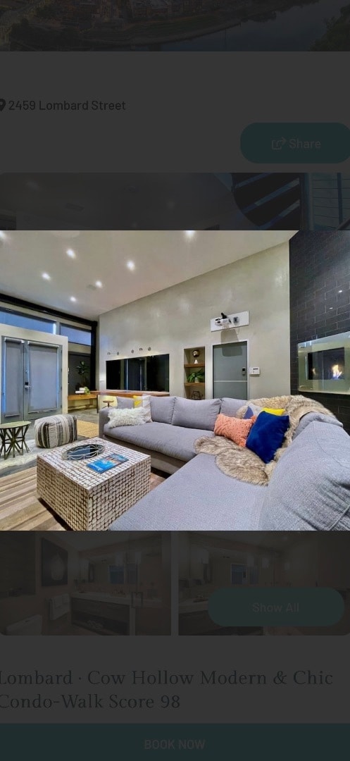 Building Photo - 2459 Lombard St