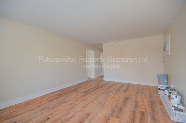 Building Photo - 18634 Bernadine St