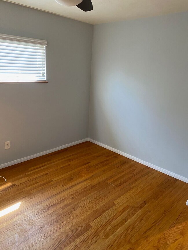 Building Photo - El Cajon 3 BR/1BA Single Family Detached H...