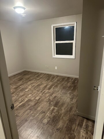 Building Photo - 220 W 6th Ave