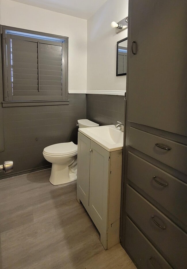 Building Photo - 5512 Avenue G