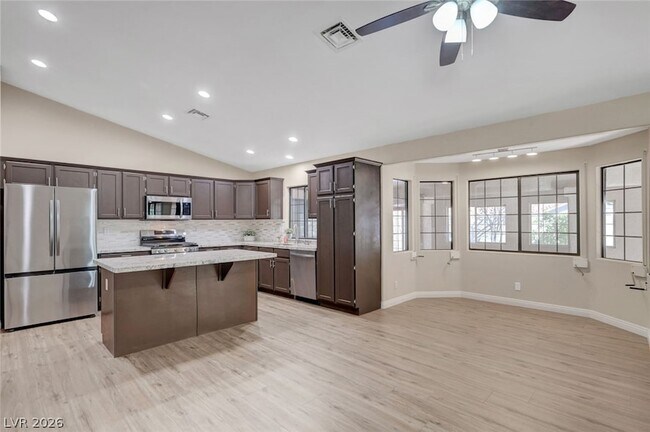 Building Photo - 904 Swift Bear St