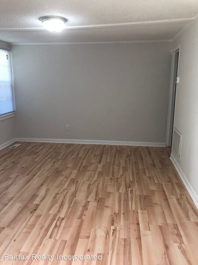 Building Photo - 3 br, 2 bath House - 510 E Nelson Ave